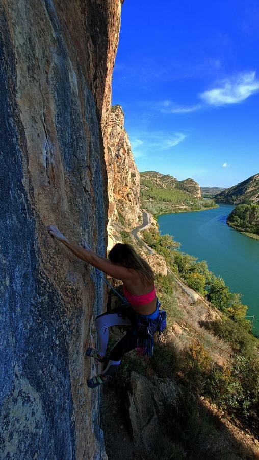 Cal Perico, Tourist And Climbing Apartament Camarasa Exteriör bild